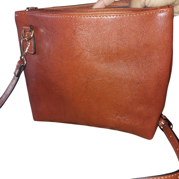 NWOT - 2 IN 1 BUCKET BAG - Picture 5 of 6